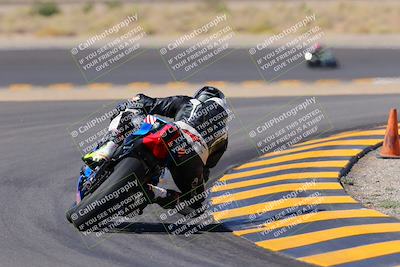 media/Oct-08-2022-SoCal Trackdays (Sat) [[1fc3beec89]]/Turn 11 Backside (1145am)/